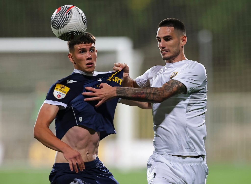 SLS Čukarički „debitovao“ na novom tepihu, ali su „romantičari“ odneli bodove sa Brda