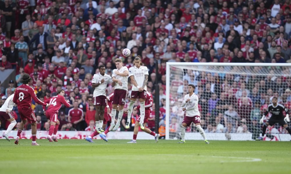 Derbi Premijer lige: Mađar majstorijom rešio rovovsku bitku (VIDEO)