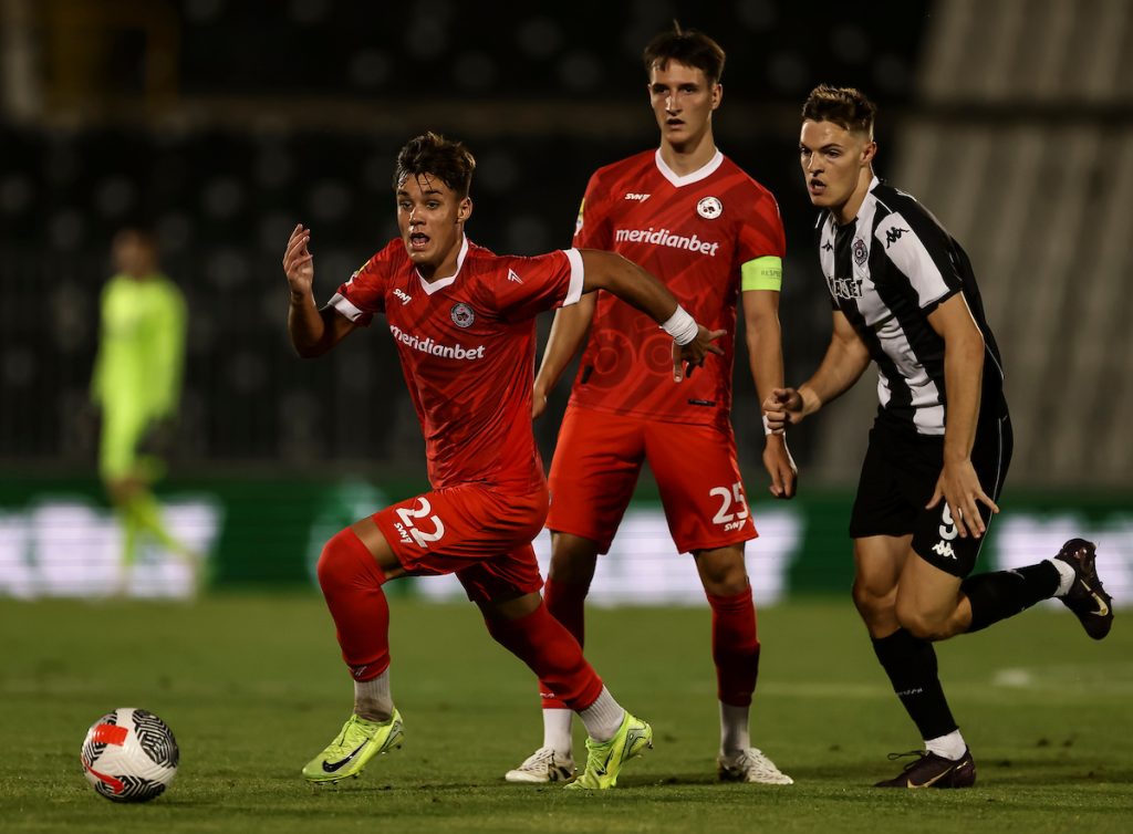 OTKRIVAMO Četiri evropska giganta prate talentovanog vezistu! Pojedini skauti će posle večitog derbija u Loznicu!