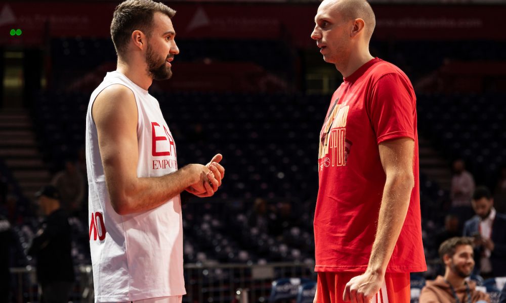 Manje od pola sata do početka: Desetkovana Zvezda dočekuje „manekene“ (VIDEO)