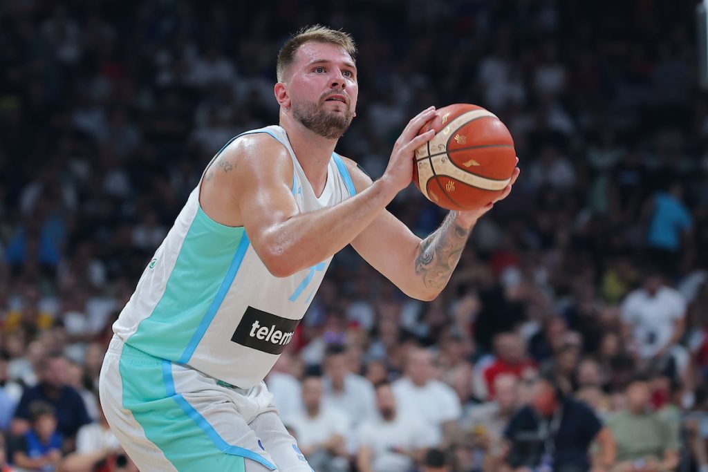 Dončić propustio himnu: Morao sam u WC! Jel te zanima šta sam tamo radio? (VIDEO)