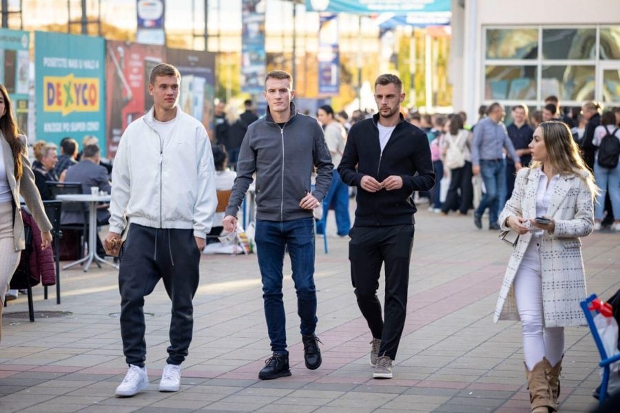 Fudbaleri Železničara na sajmu knjiga (Foto: FK Železničar Pančevo)