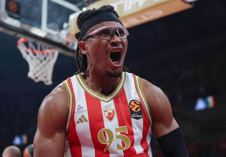 Dvocifreno vođstvo Zvezde na pauzi: Monekeov potez raspalio Arenu (VIDEO)