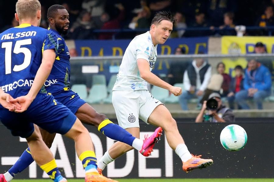 Inter se mučio u Veroni, Freze mu autogolom poklonio pobedu u 94. minutu (VIDEO)