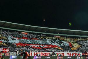 Navijači Crvene zvezde na utakmici protiv Lila (Foto: MaxBet Sport)