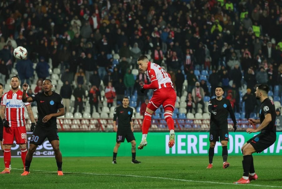 Zvezda nadigrala Rumune sa igračem manje: Duarte pogodio za drugu pobedu u Ligi Evrope (VIDEO)