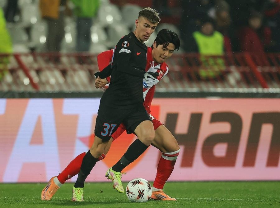 Fudbaleri FCSB bili na raportu kod navijača (VIDEO)