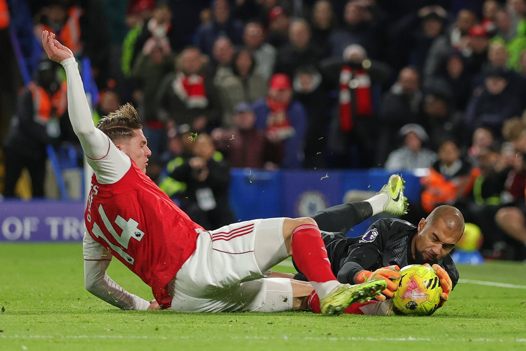 Čelsi sa čovekom manje odoleo Arsenalu (VIDEO)