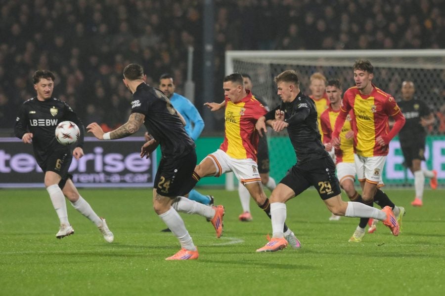 Holandski napadač se rugao protivniku zbog fizičkog deformiteta (VIDEO)