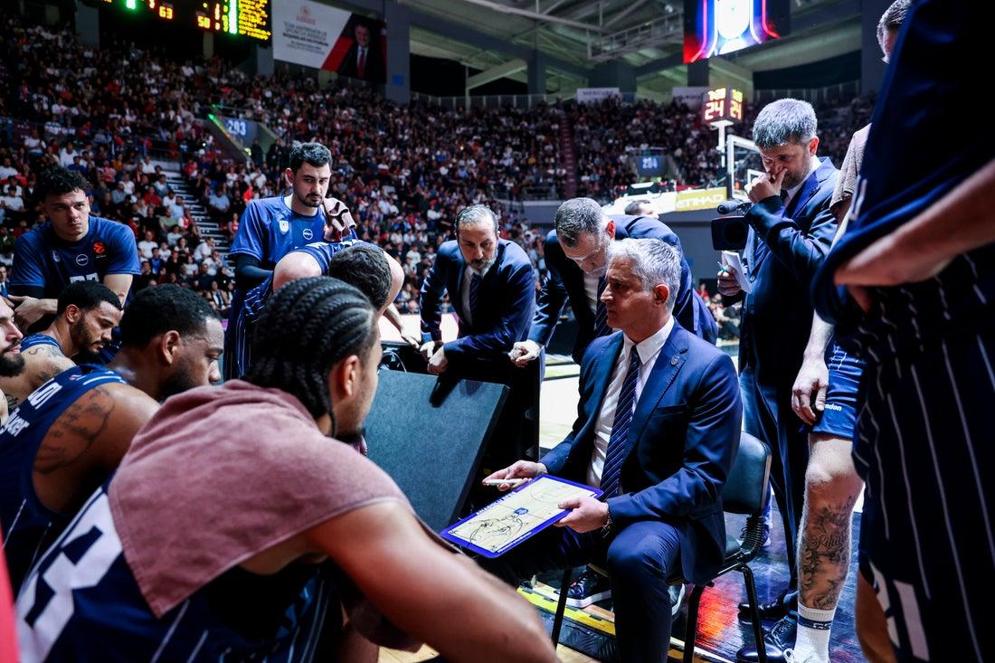 Kokoškov slavio posle trilera, ali ima ogroman razlog za brigu
