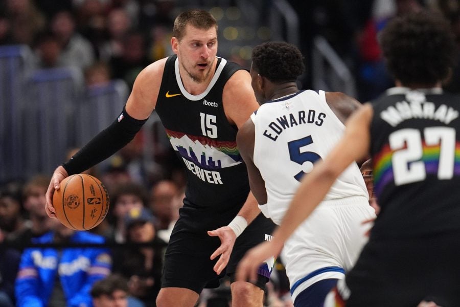 Karmelo poručio da je za Denver „dobro“ što se Jokić povredio