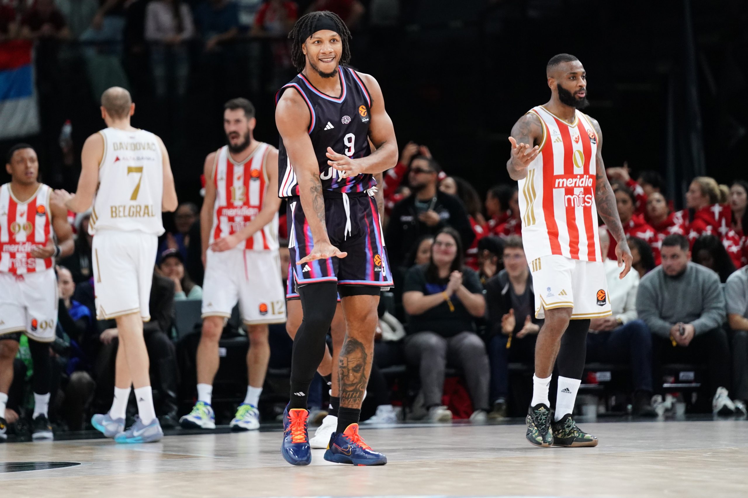 Zvezdina ekskurzija u „gradu svetlosti“ – 19 izgubljenih lopti, nula blokada i hronični problem sa slobodnih bacanja