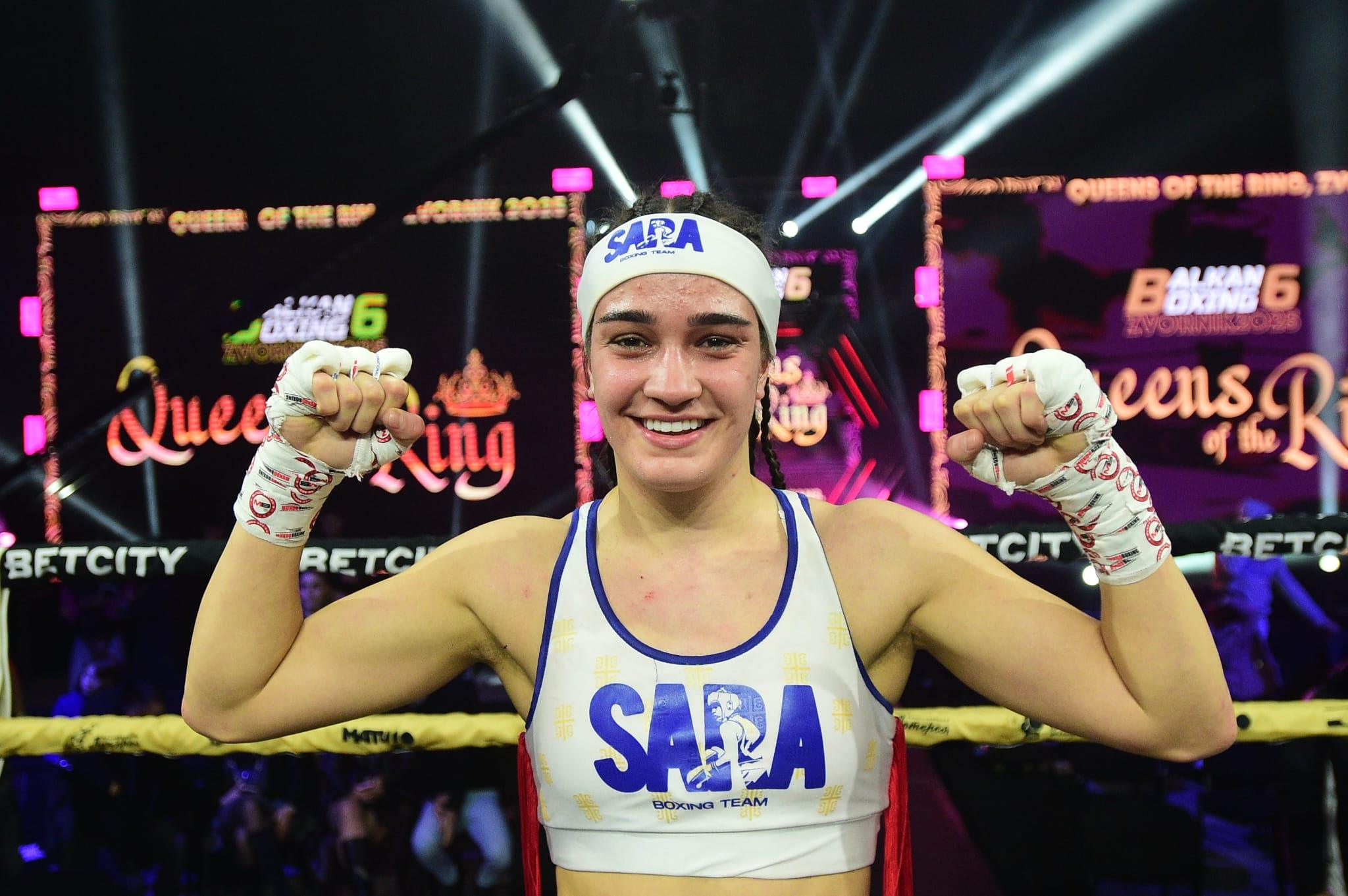 Sara Ćirković deaktivirala „La Bombu“ za treću profi pobedu (VIDEO)