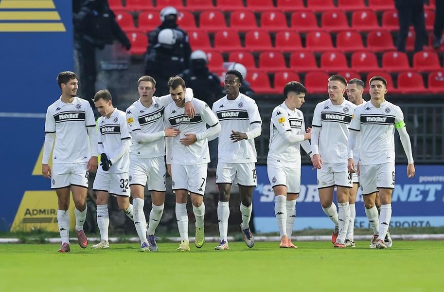 Dva gola za dva minuta: Partizan poveo u Kragujevcu sa 2:0 (VIDEO)