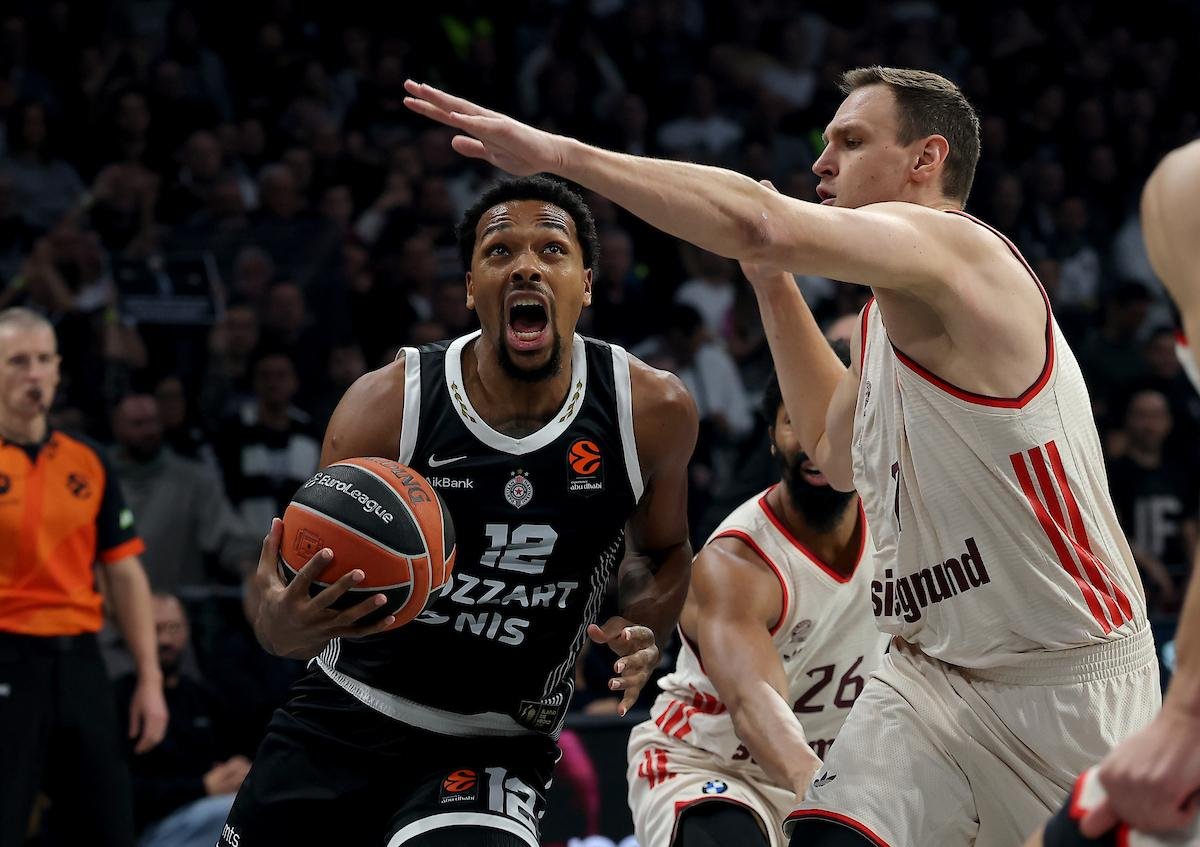 Neverovatne scene u Areni – „grobari“ zvižde poenima domaćih igrača, slave koševe protivničkih