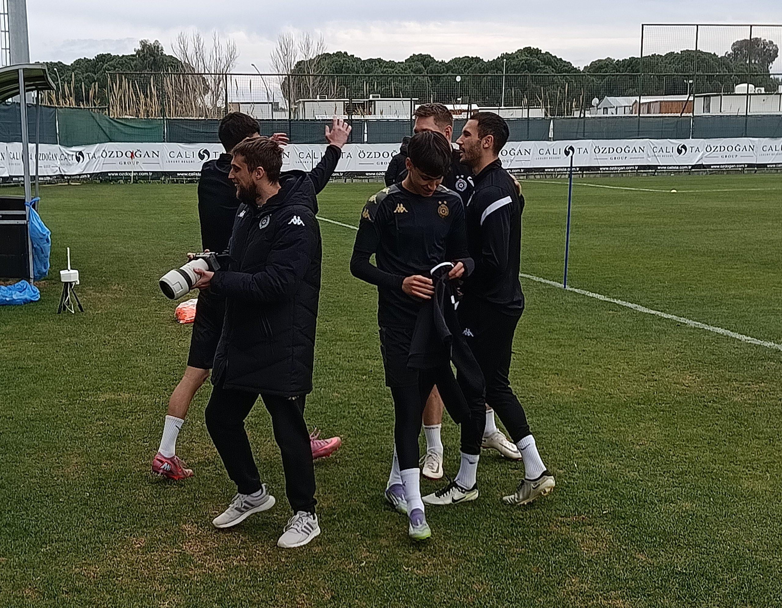 Sjajna atmosfera na treningu Partizana (FOTO/VIDEO)