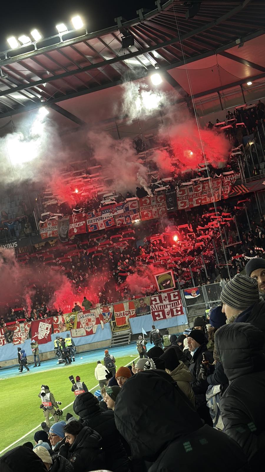 Poruka „delija“ u Malmeu: Hoćemo pobedu! (VIDEO)