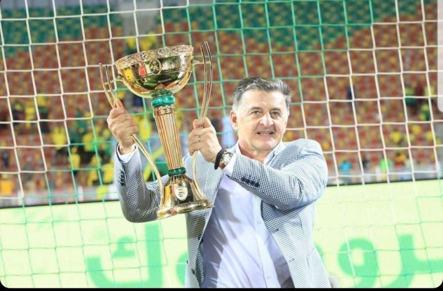 BUNJAK ZA MBS U sedam klubova sam radio po dva puta što je vrednije od trofeja kao i kutak koji mi pripada u muzeju fudbala u Kuvajtu (FOTO+VIDEO)