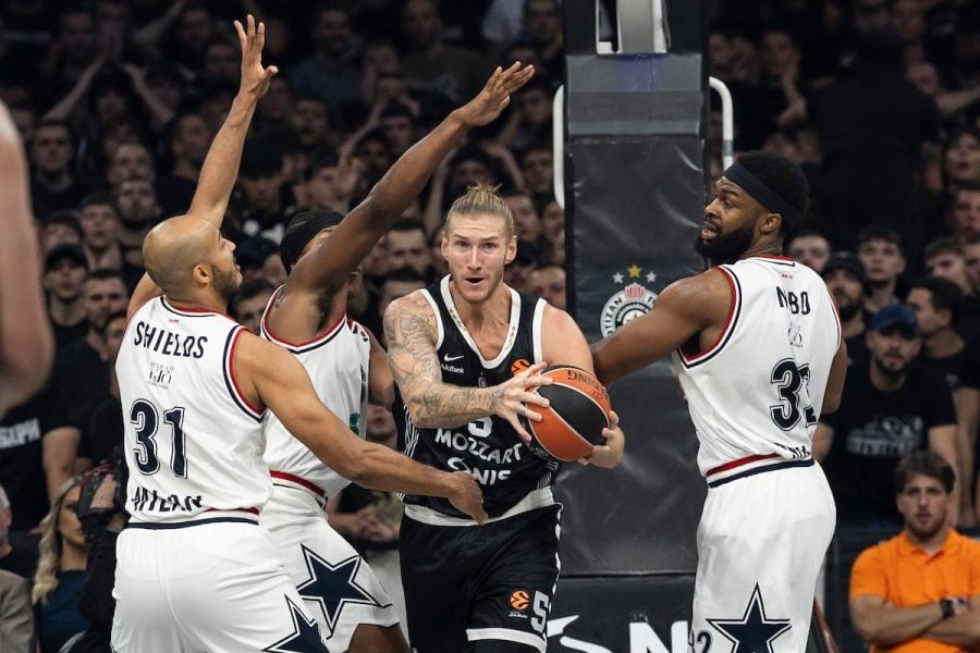 „Manekeni“ otpustili centra uoči duela sa Partizanom (FOTO)