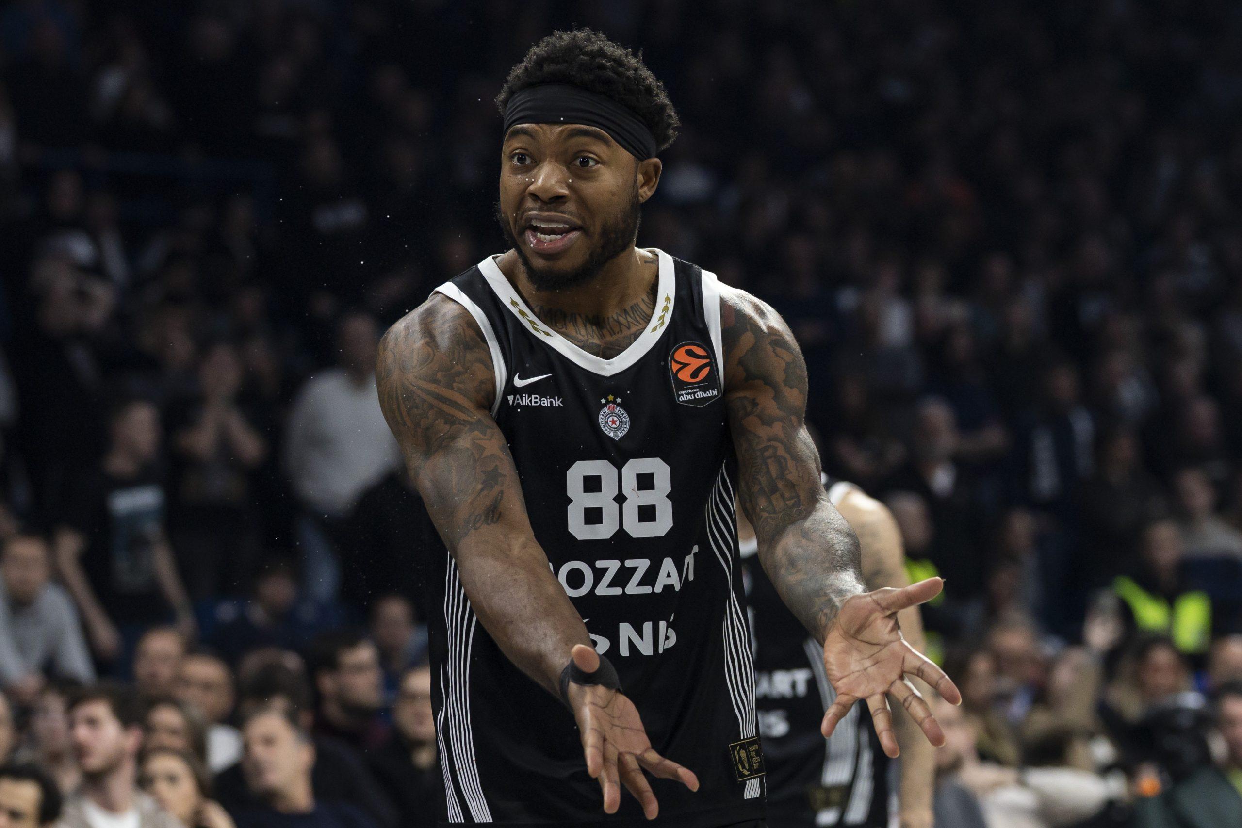 Vest iz Grčke: Tajrik Džons potpisuje za Olimpijakos