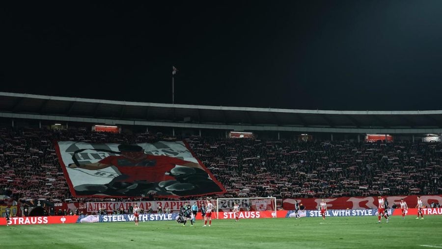 Delije istakle transparent u čast preminulim navijačima PAOK-a (FOTO)