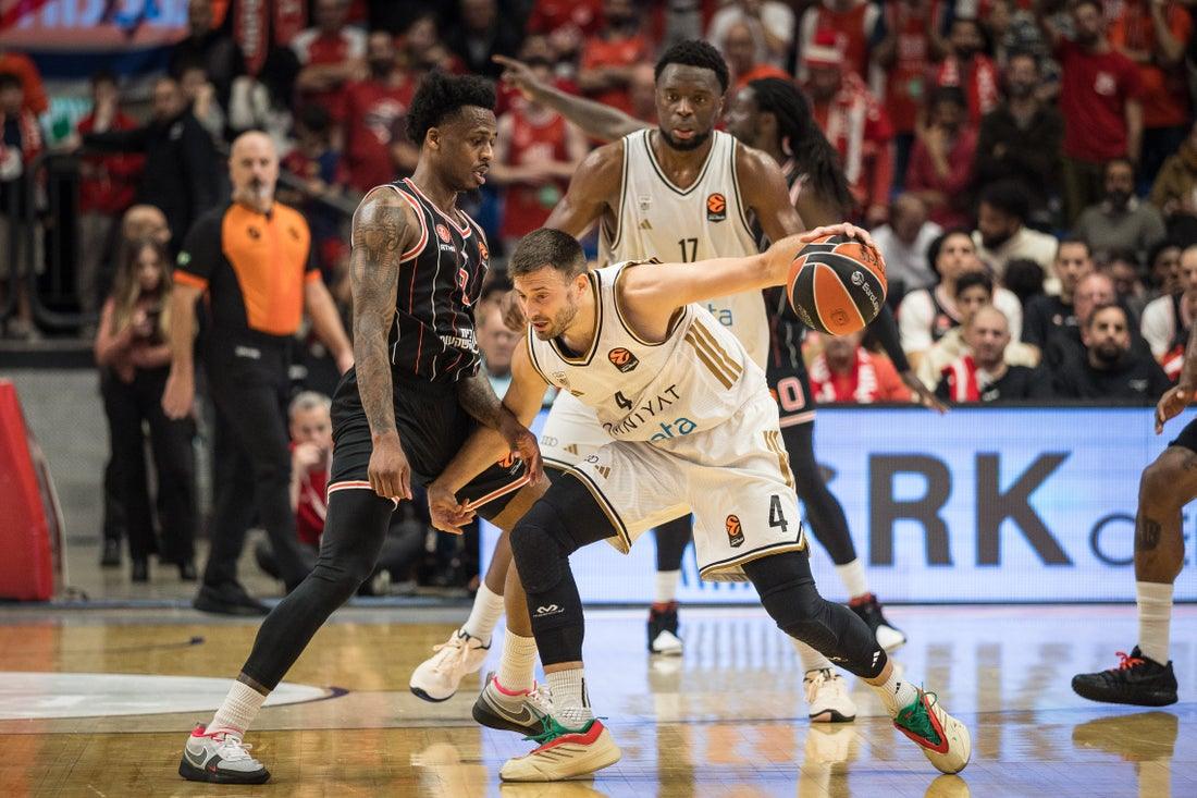 Rezultat koji nikako ne odgovara Zvezdi: Avramović odličan, ali Ivanović slavio u Dubaiju