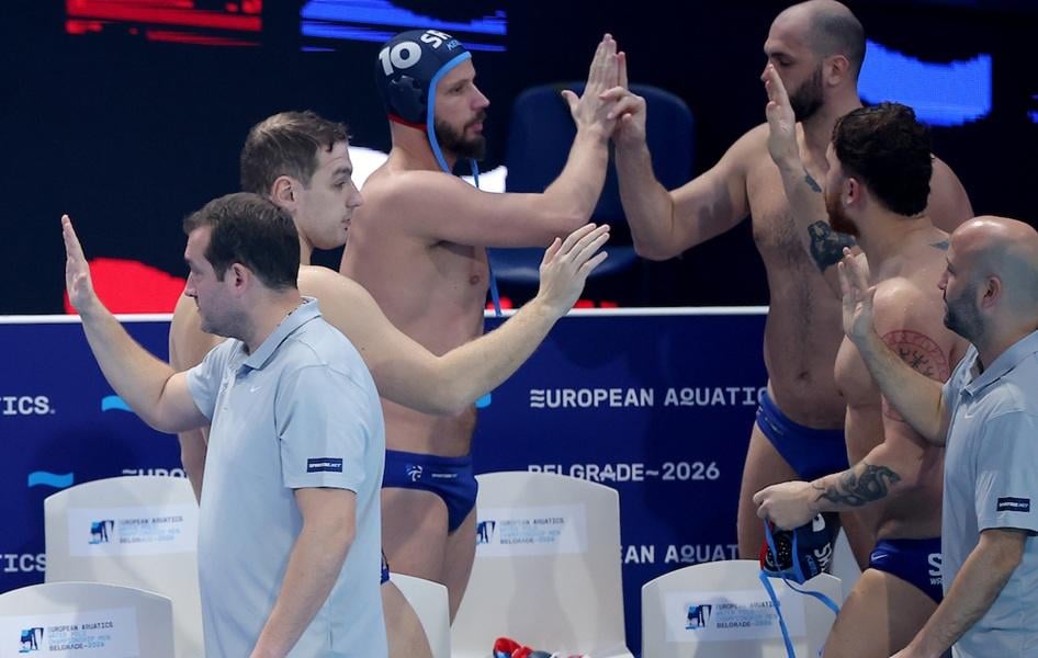 Da li su „delfini“ zaslužili bolji tretman? Zašto ne mogu i vaterpolo i košarka?