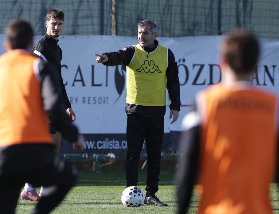 Jesenji šampion Mađarske prvi testira crno-bele: Stojaković šansu pruža svim igračima (VIDEO)