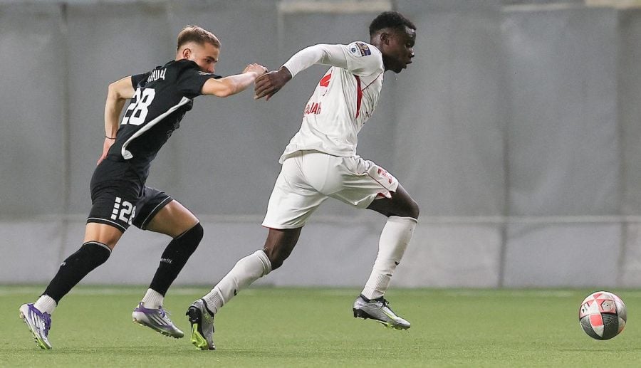 Potvrđeno pisanje MBS: Ouanda novi igrač Slavije iz Praga (FOTO)