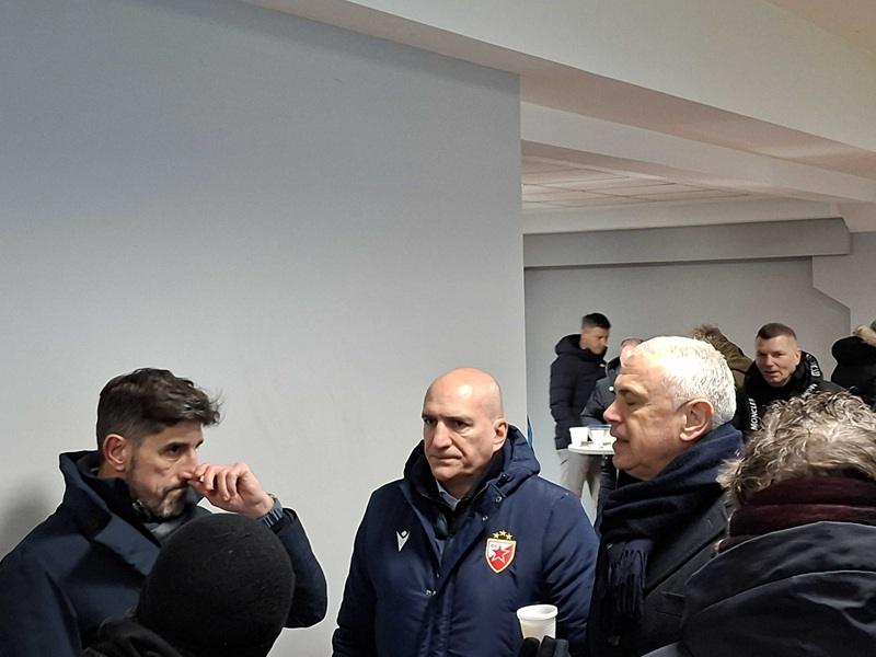 Veljko Paunović posmatra meč Čukarički – Crvena zvezda