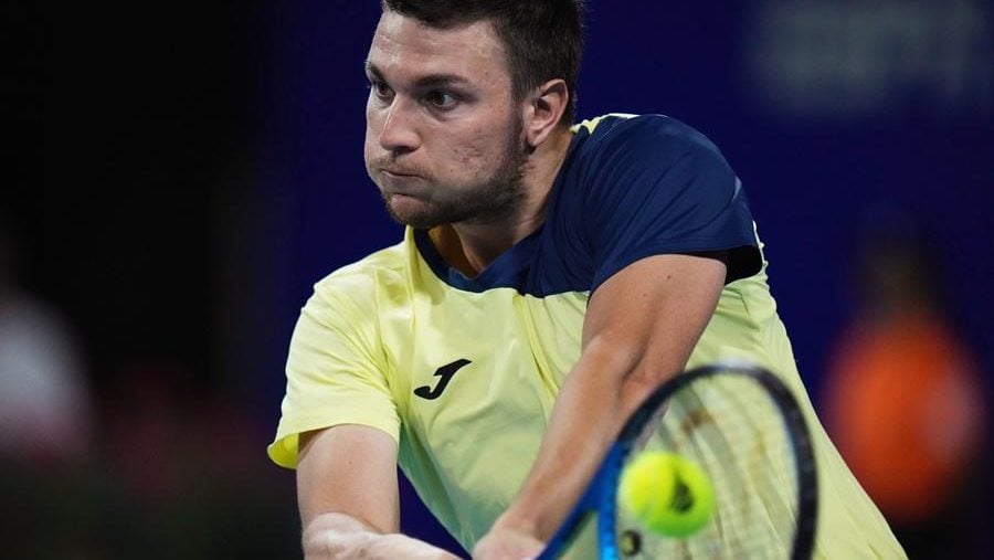 Francuz preslišan za sat i po: Kecmanović u polufinalu Akaplulka (VIDEO)