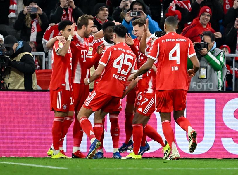 Fudbaler Bajerna pomislio da je Ronaldo, pokušao „biciklicu“, pa se obrukao (VIDEO)