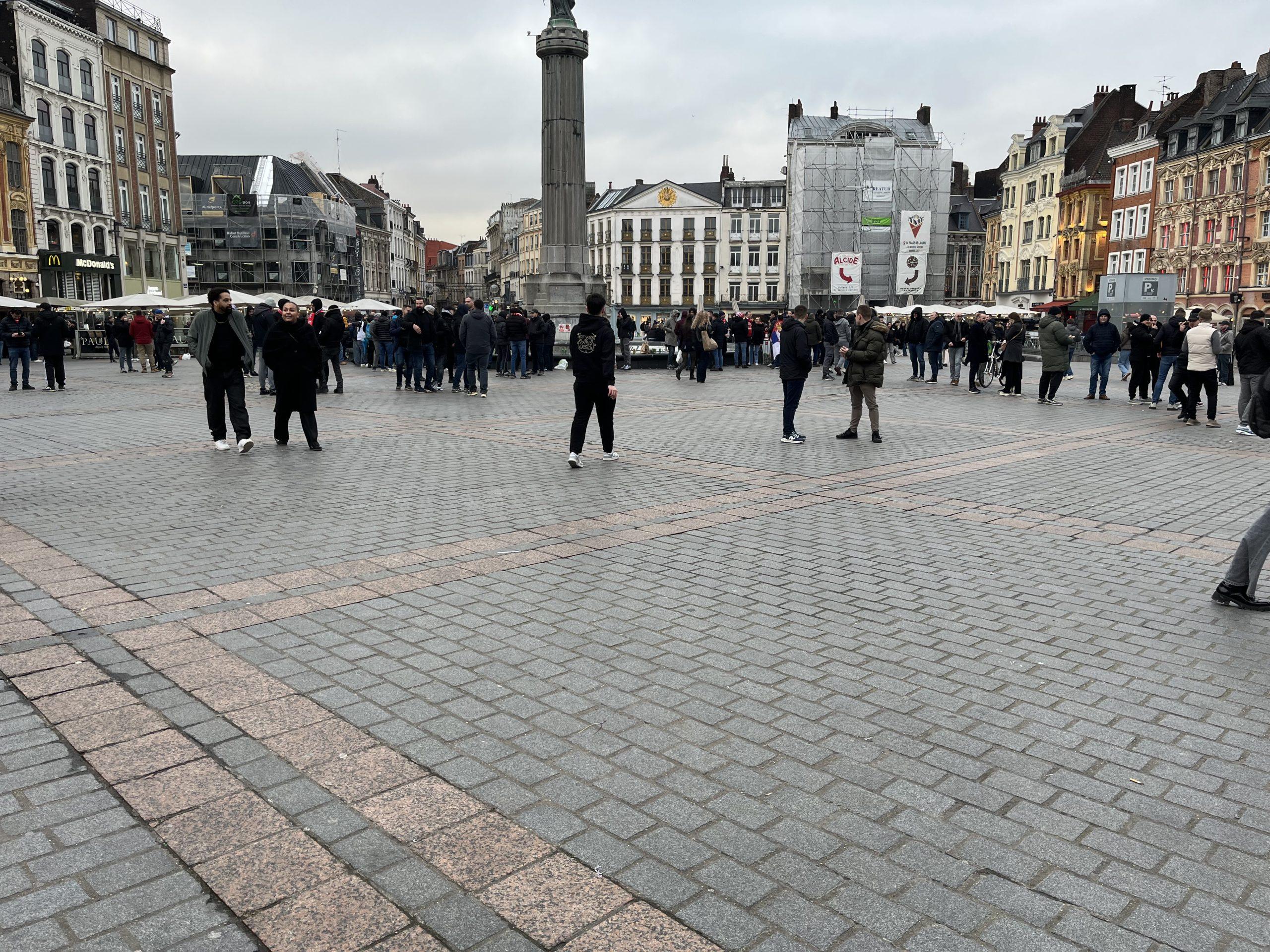 „Delije“ okupirale Lil, brojne policijske snage u pripravnosti (FOTO/VIDEO)