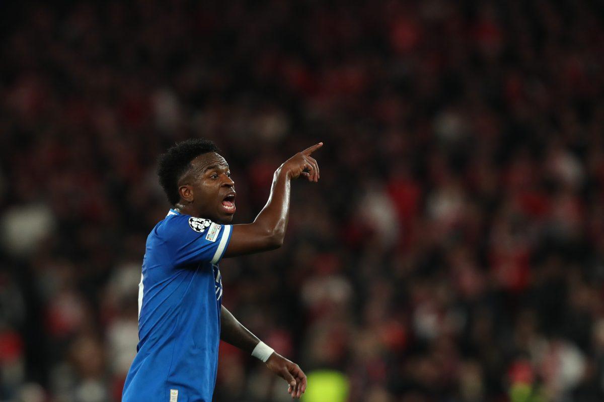 Pogledajte šta je Otamendi pokazao Vinisijusu kada je zavrnuo dres – Snajder ga pita da li je normalan (VIDEO)