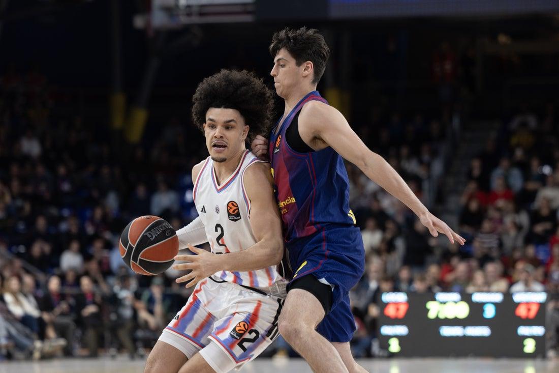 Pariz pomogao Zvezdi, Makabiju drama posle 45 minuta košarke