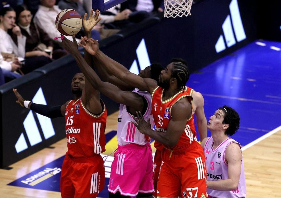 Mega na krilima sjajnog Markovića prekinula seriju pobeda Zvezde