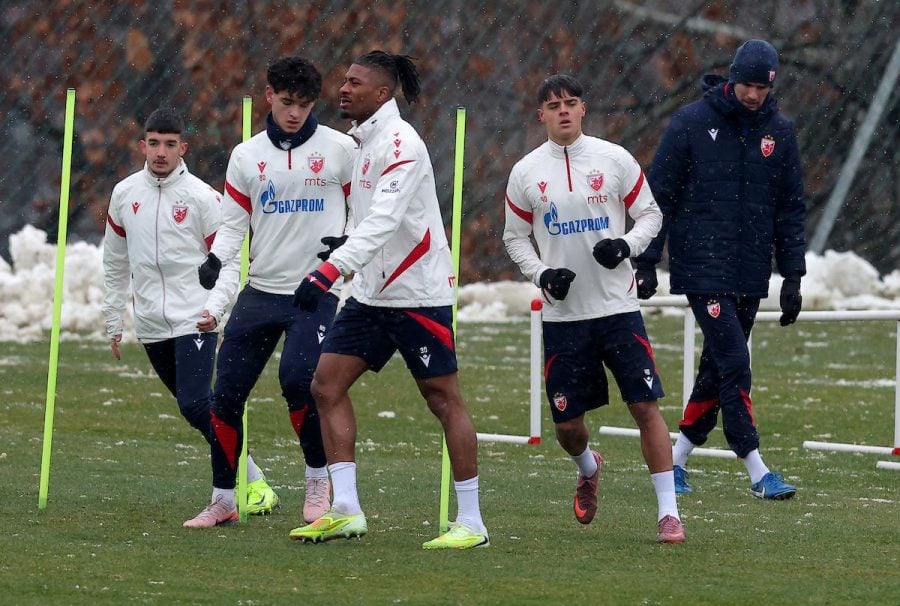 Zvezda dobila pojačanje u odbrani