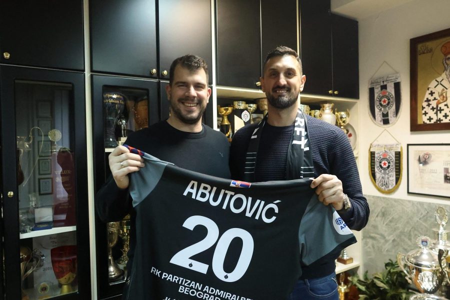 Partizan predstavio Iliju Abutovića (FOTO)