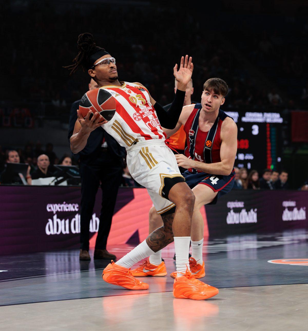 Zvezda poslala „zagonetku“ iz aviona: Crveno-beli se oglasili pred Barselonu, moćan video zapalio navijače! (VIDEO)