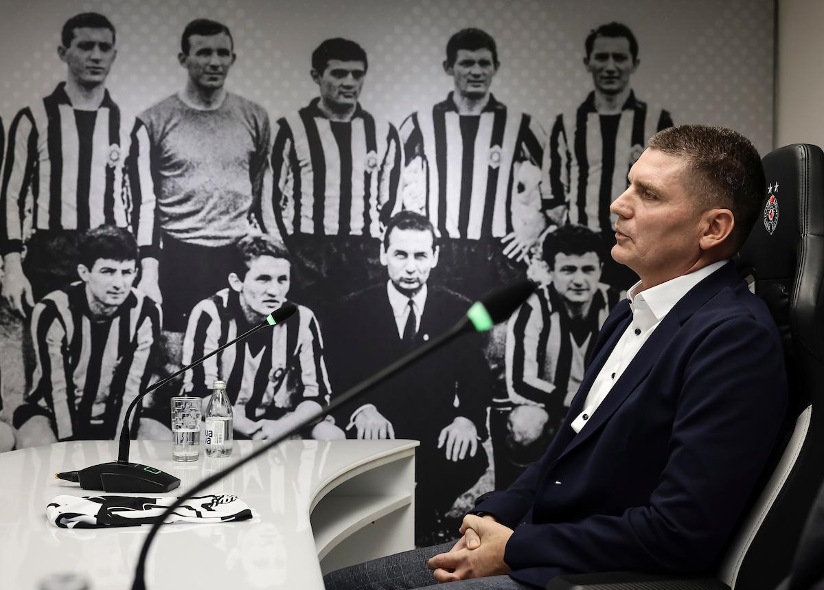 Četiri trenera u jednoj sezoni: Evo koliko je bodova Partizan osvojio sa Blagojevićem, a koliko posle