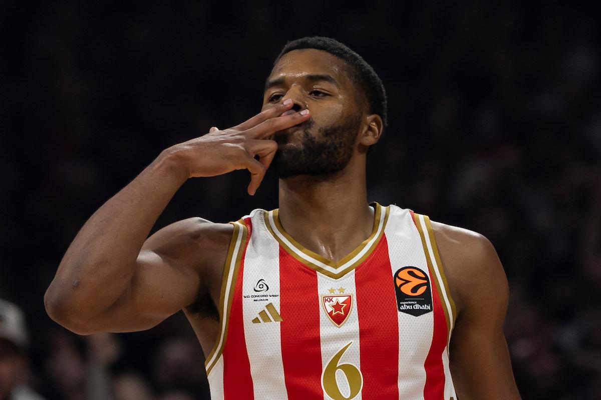 Batler ostaje u Zvezdi? Rečenica predsednika Upravnog odbora zapalila navijače (FOTO)