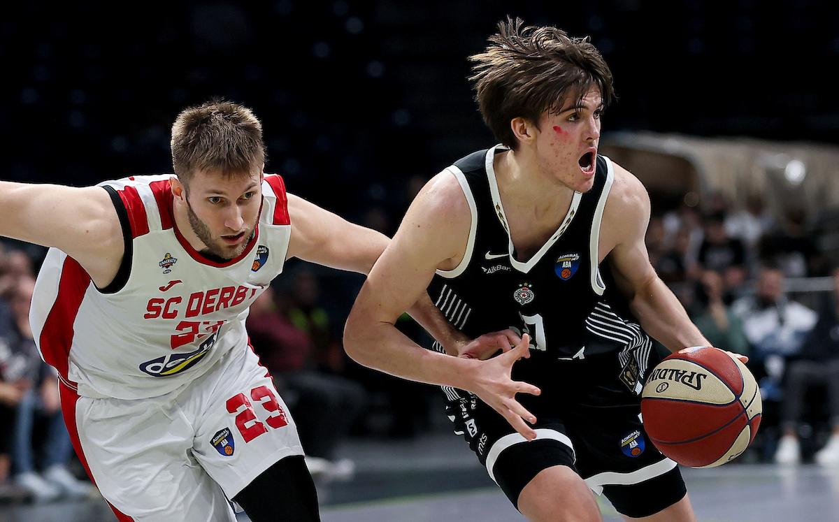 Postao punoletan i stavio potpis na ugovor sa Partizanom