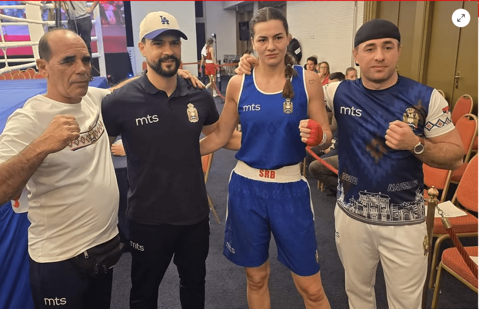 Srpske bokserke briljiraju u Budvi: Tri zlata i srebro-publika se poklonila Nikolini Gajić (VIDEO)