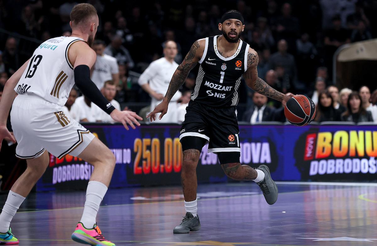 Partizan prespavao prvo poluvreme, pa na krilima Karlika srušio Dubai
