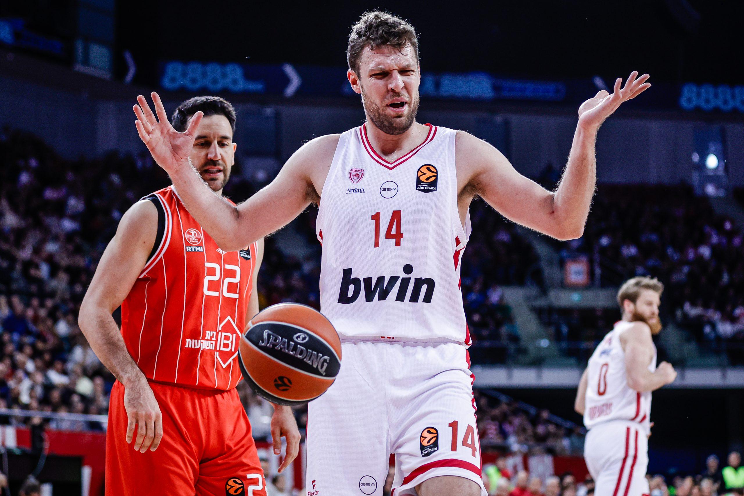 Drama u Sofiji: Olimpijakos srušio Hapoel, sad se „tresu“ Micić i Itudis