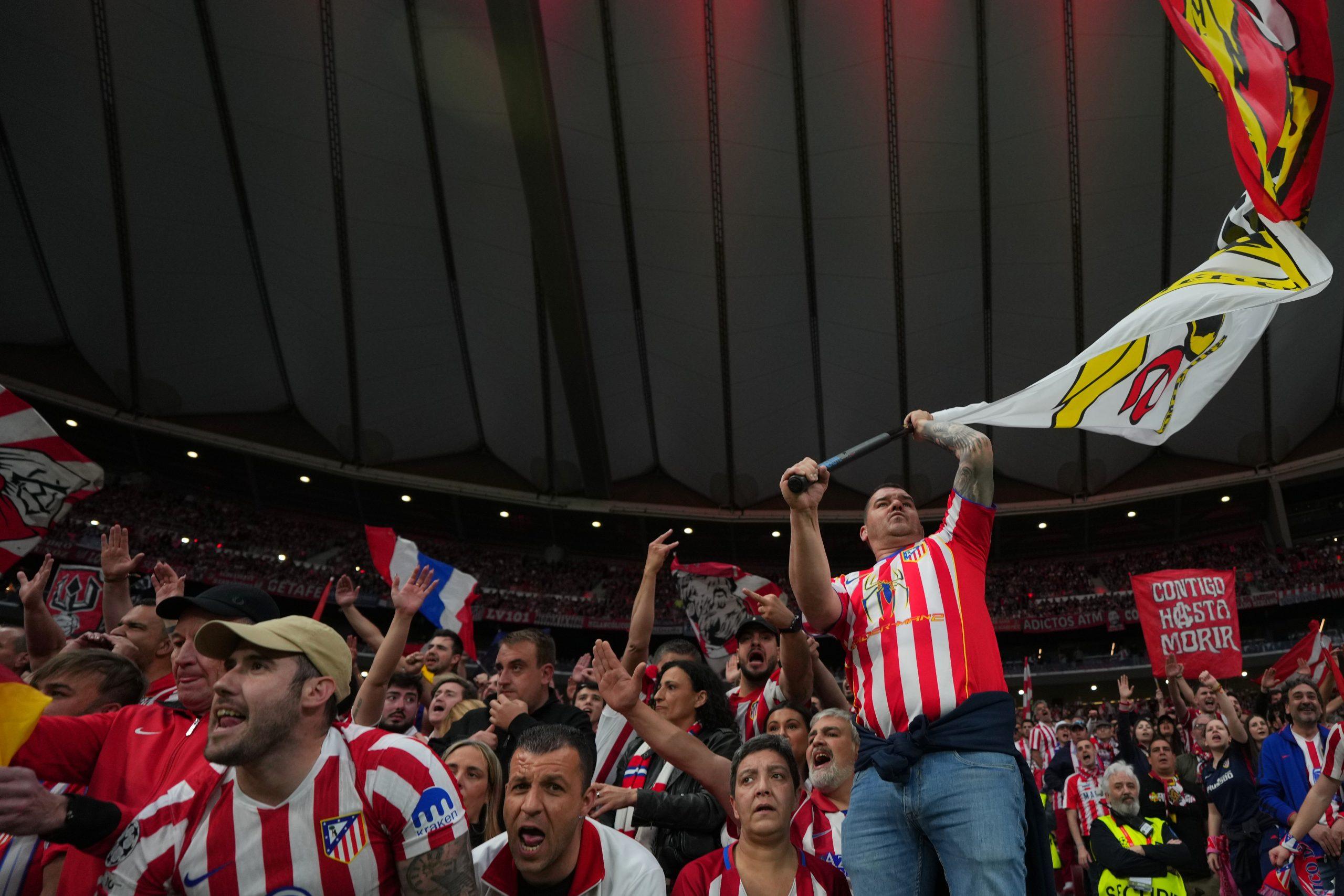 Barsin fudbaler ušao u sukob sa navijačima Atletika, pa poručio: „Ovo je krađa!“ Preti mu suspenzija (VIDEO)