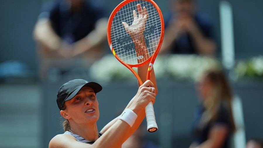 Ronaldo, nismo te prepoznali! Švjontek na stadionu Reala pokazala fudbalske veštine (VIDEO)