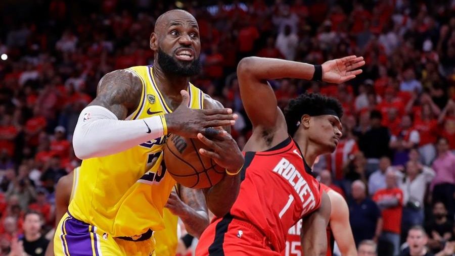 Lejkersi slavili u Hjustonu posle produžetka! Rokitsima malo šest poena prednosti pola minuta pre kraja (VIDEO)