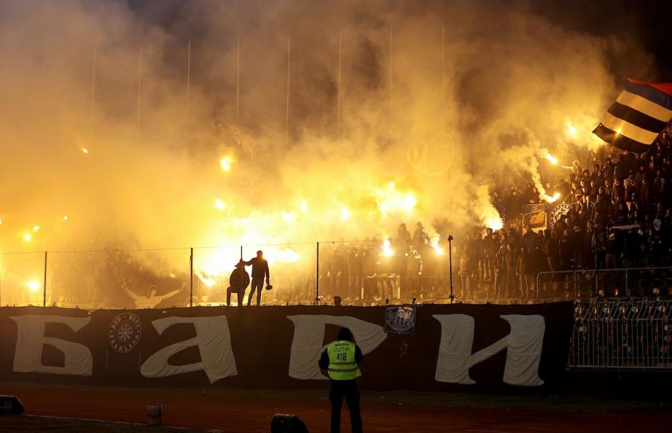 Već ima 17.000 pregleda: „Grobari“ i navijači PAOK-a izbacili zajedničku pesmu (VIDEO)