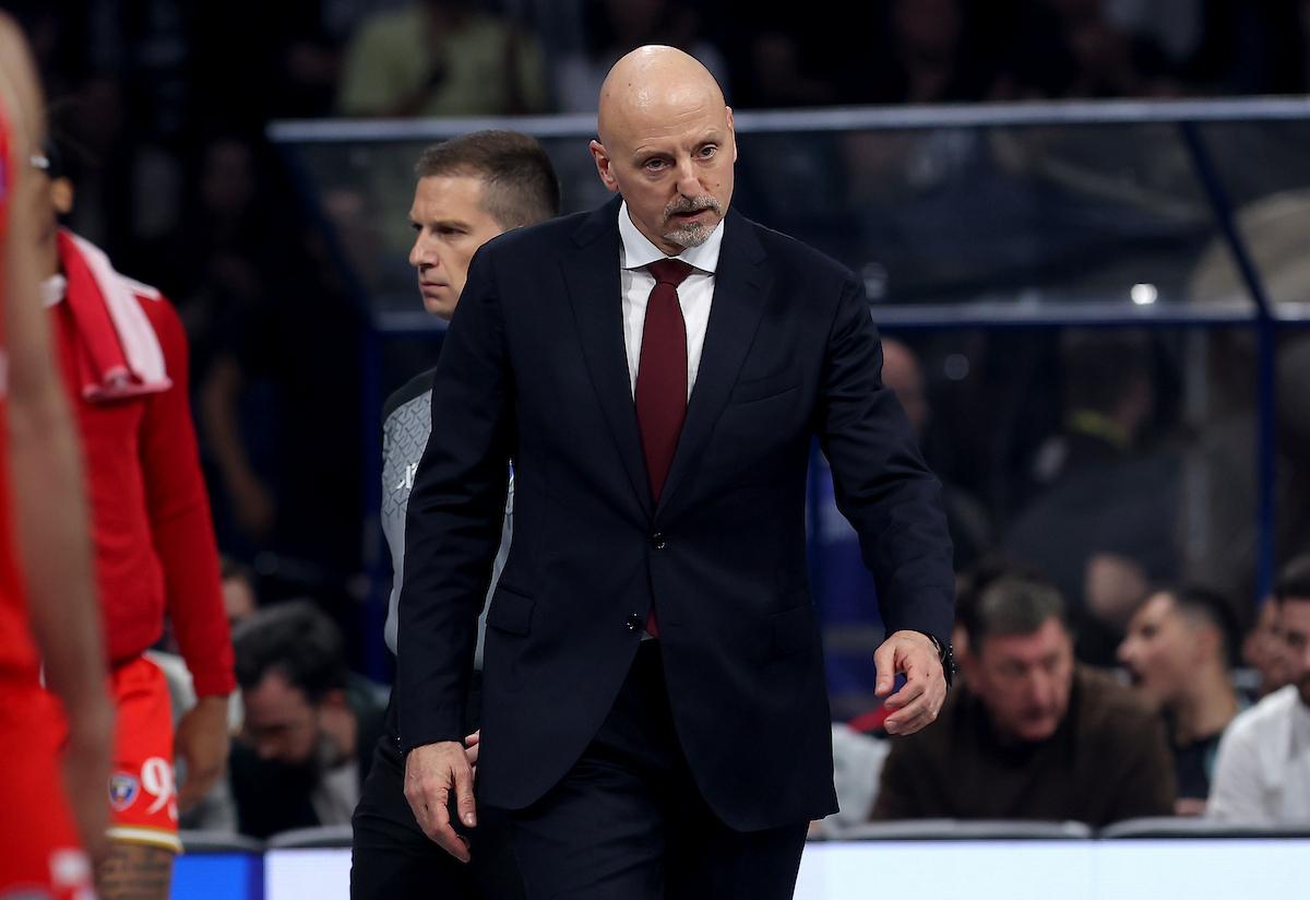 „Grobari“ ne zaboravljaju izjavu Saše Obradovića: Pogledajte šta su mu poručili sa tribina (FOTO)